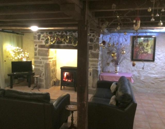 Maison Rouge Gite Vidaillat ภายนอก รูปภาพ